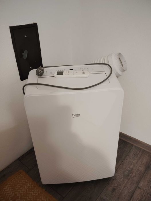Vând climă portabila Beko 9000BTU