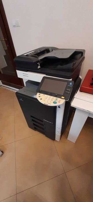 Konica Bizhub C360 - imprimanta multifunctionala