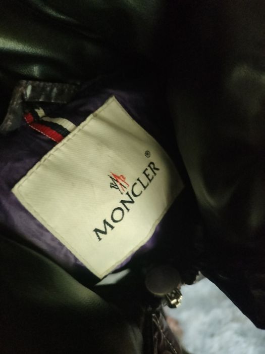 Жилетка от moncler