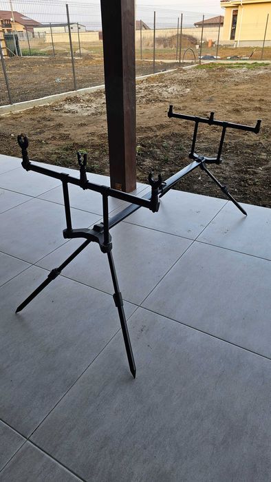 Rod Pod NGT pentru 3 lansete – stare excelentă