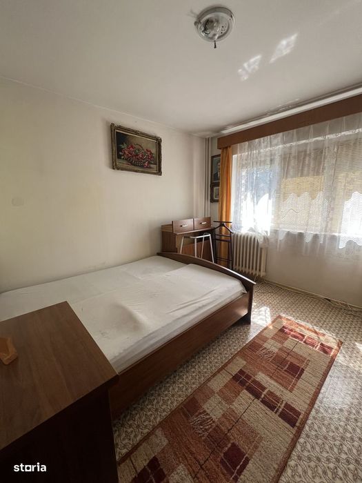 2 decomandate Rovine Cofetăria Damarin 2/4 52 mp
