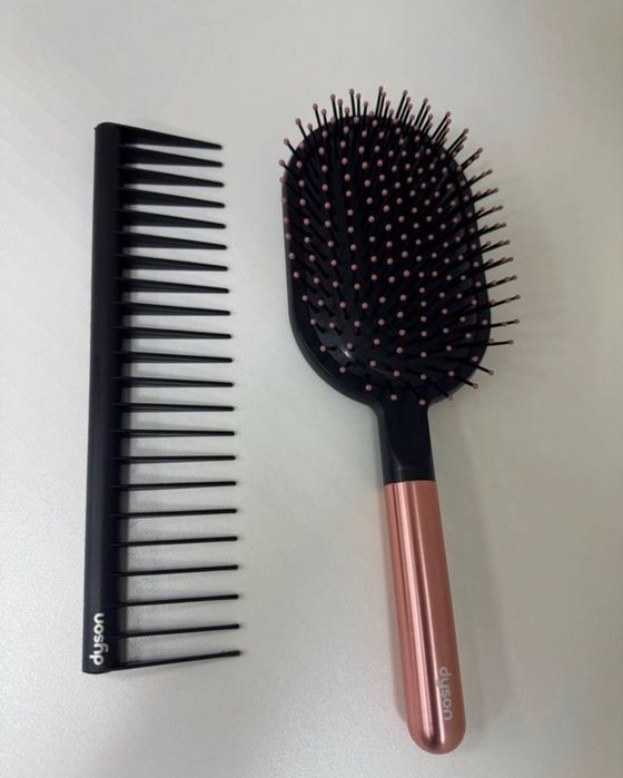 Продам Профессиональные набор расчески Dyson Styling Set Hair