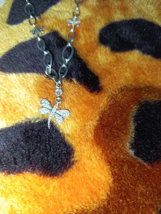 Сребърен ланец с камъни сваровски