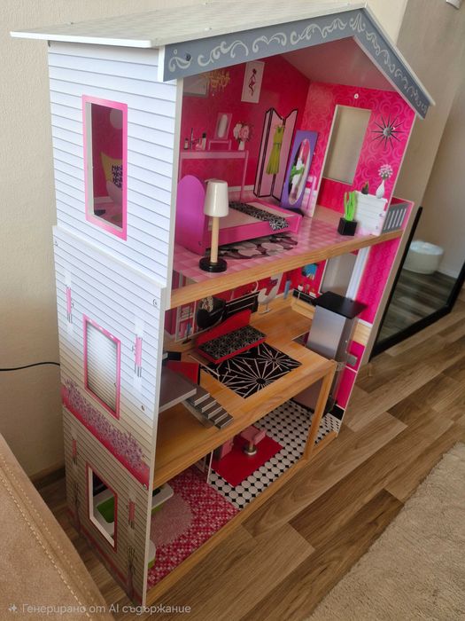 Дървена къща за кукли с асансьор