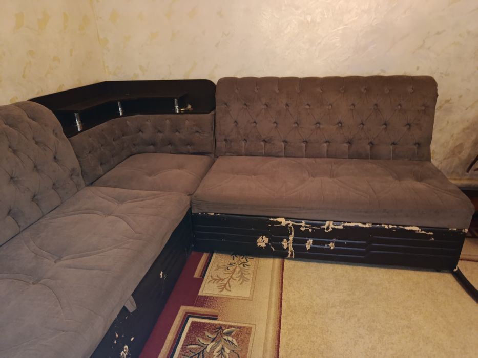 Продам диван. ! Чистый!