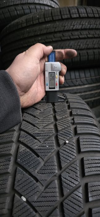 Гуми 2бр 225/55/17  - 1бр  - 69лв