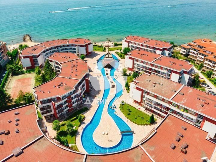 Продава се Двустаен апартамент в к.к. Елените - 79 кв.м за 1387 €/кв.м - Снимка #8