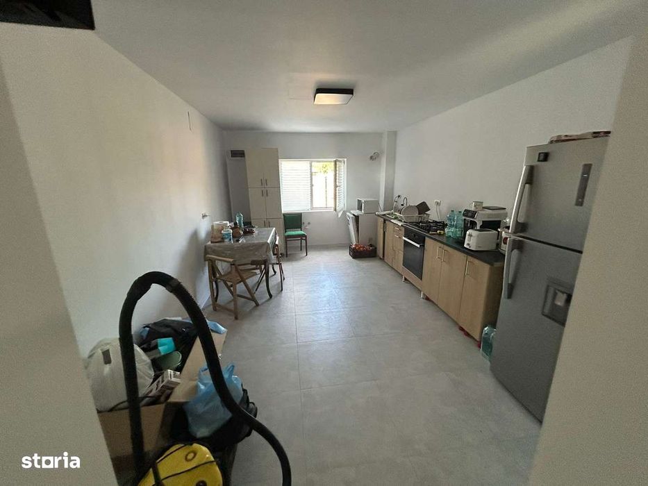 Vand casa si teren