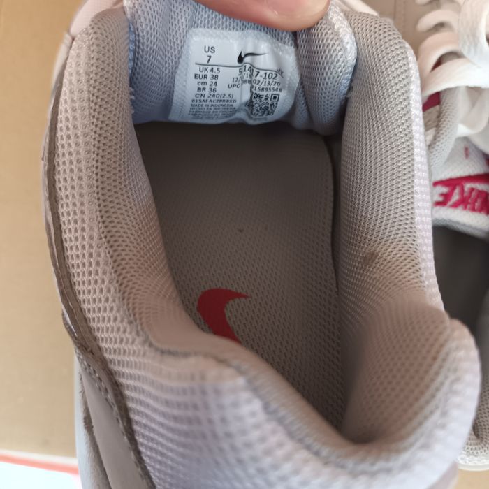 Дамски маратонки Nike Air
