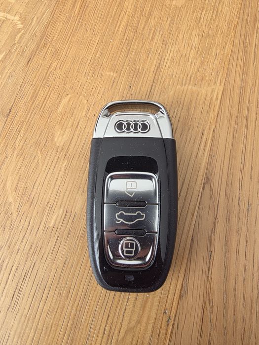 Кутийка за ключ audi a6 a7 от 2012г до 2018г