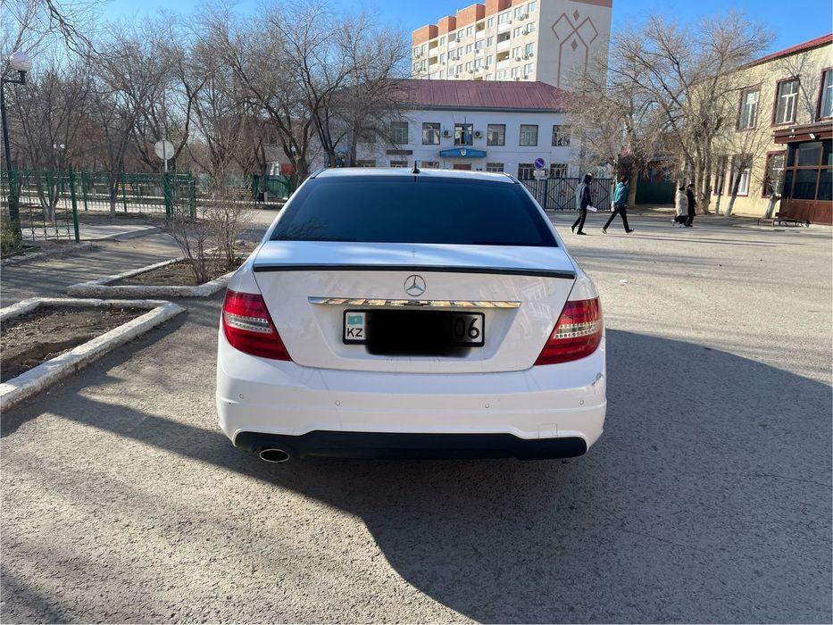 Мерседес  C180 автомат