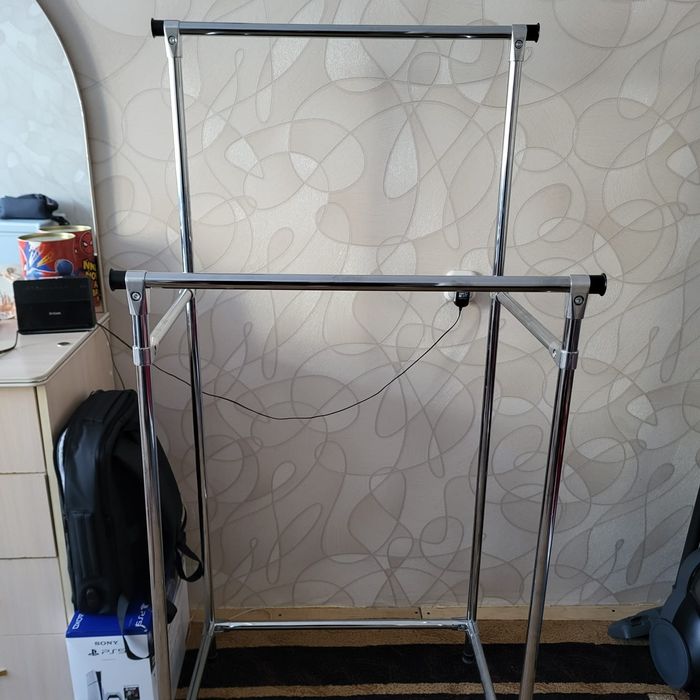 Вешалка в отличном состоянии