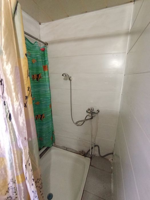 Сдам дом благоустроенный во дворе с хозяевами