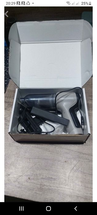 Автомобильный пылесос