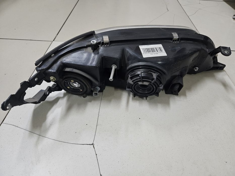 Фара Левая Тойота Марк2 90