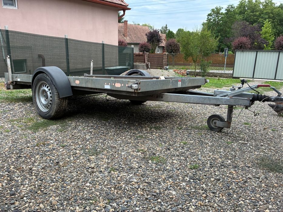 Platforma / trailer