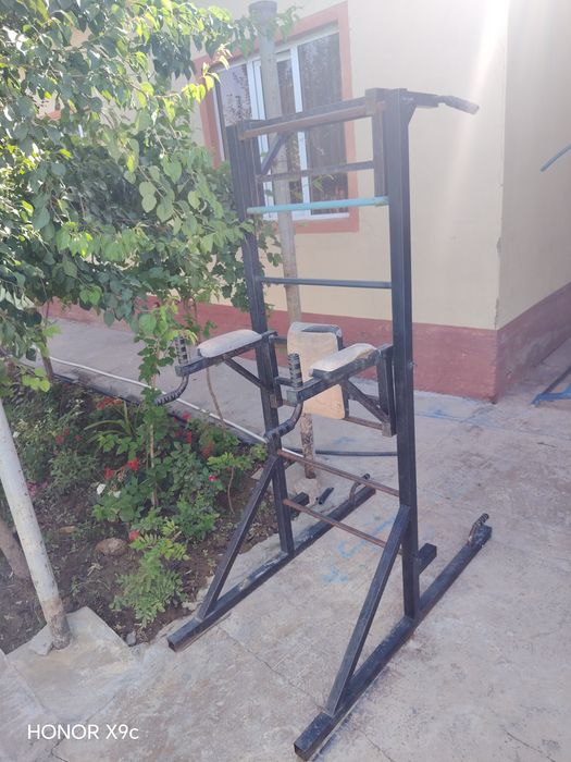 Turnik  sotiladi kimga qiziq bo'lsa oinglar
