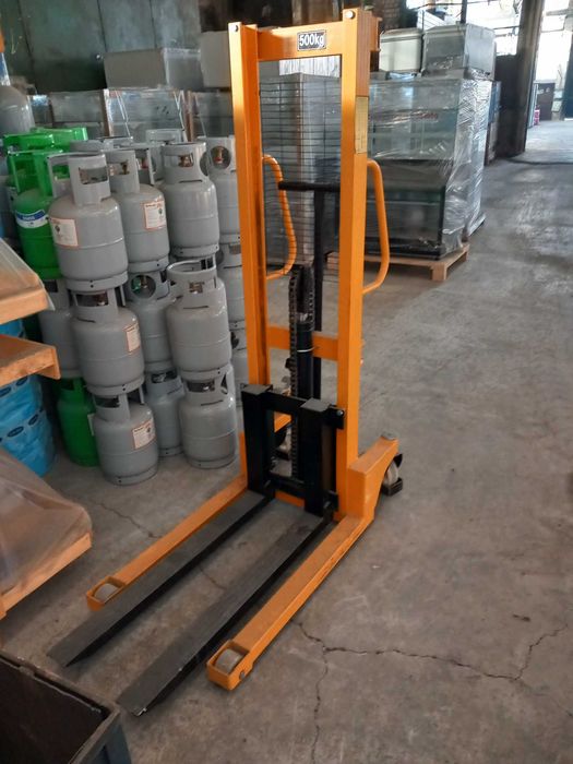 Transpalet manual cu catarg- Qtek 500 kg