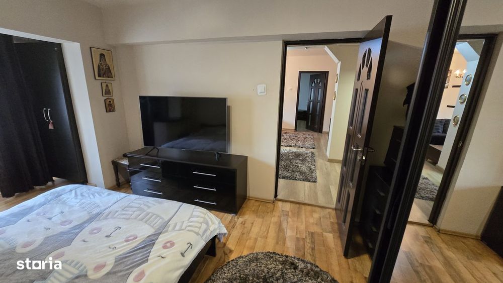Apartament cu 3 camere de vanzare, etajul 1, Focsani
