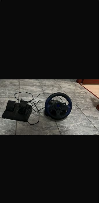 Volan gaming cu pedale Hama uRage GripZ.