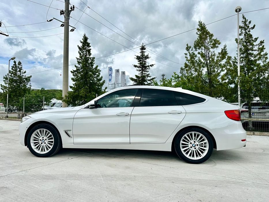 BMW Seria 3 BMW 328 i xDrive GT 254 cp