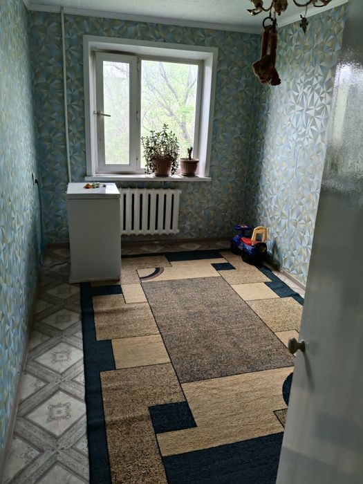 Продам квартиру трёх комнатную