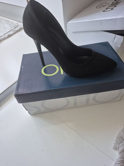 Pantofi de dama noi
