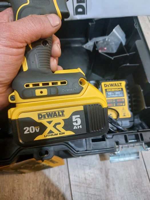 Продам гайкаверт DeWALT DCF892M2T