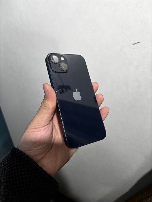 Продам айфон 13