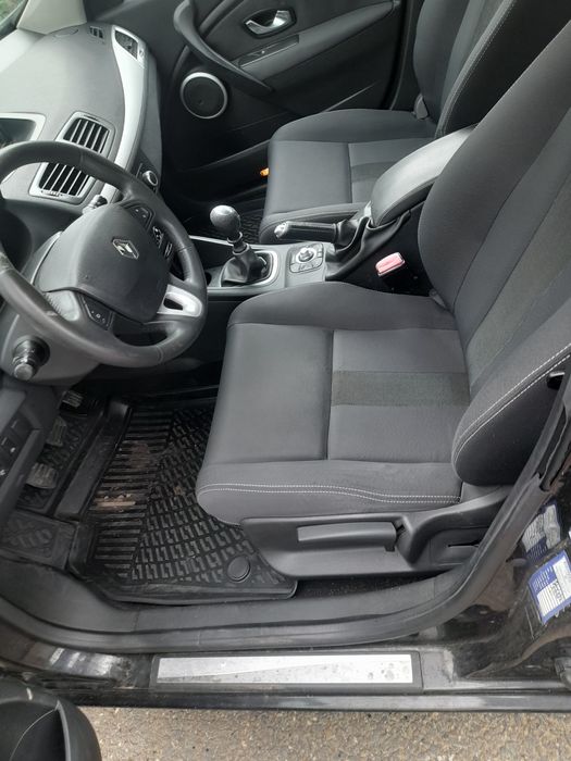 Renault  megane  2011  E 5  Recent Adus