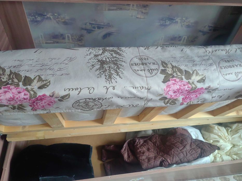 Кровать двухъярусная