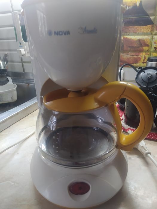 Кофеварка NOVA,на 10 чашечек.