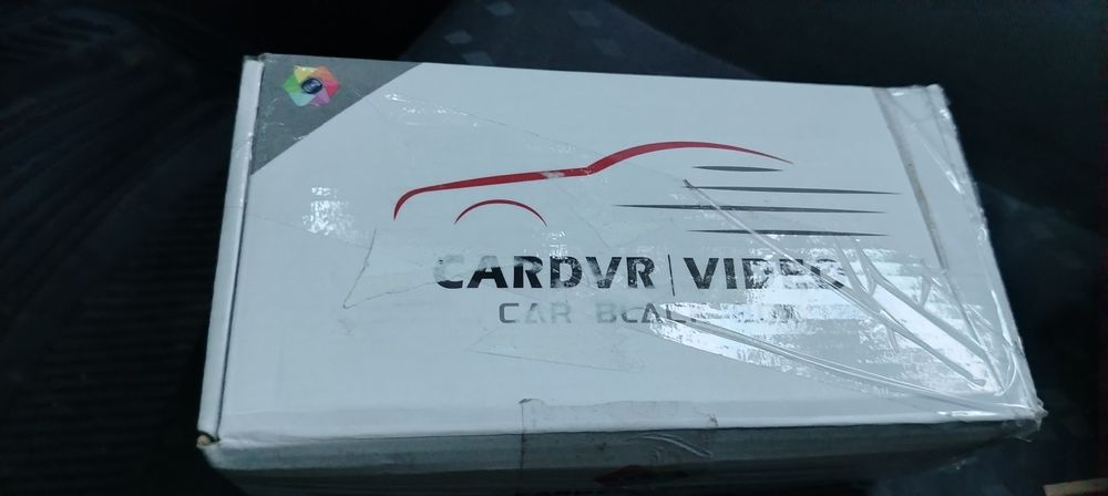 Camera de bord auto filmează fata spate