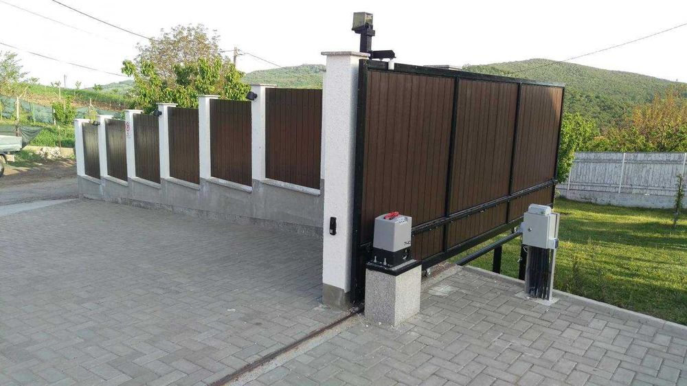 Garduri din panou stil jaluzele, sipca metalica, tabla, BCA si plasa