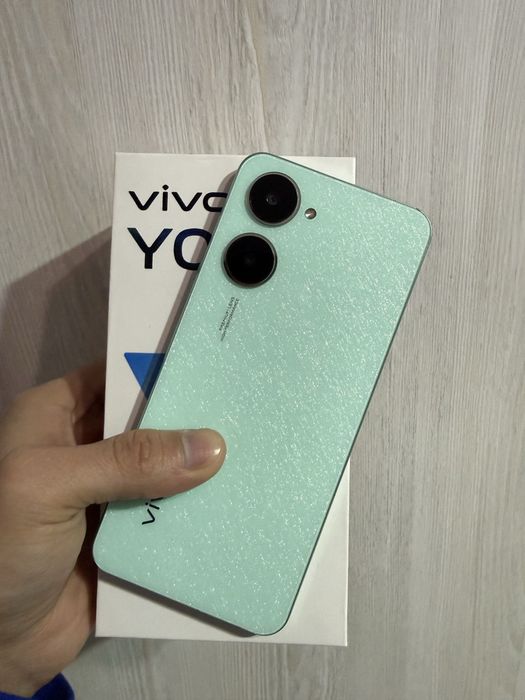 Vivo Y03 Gem Green