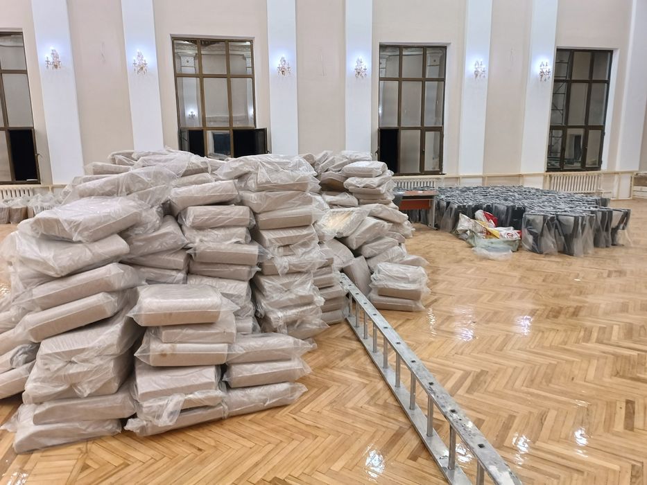 Конференция, акт зал ва театр креслолари. Театральный кресло активного