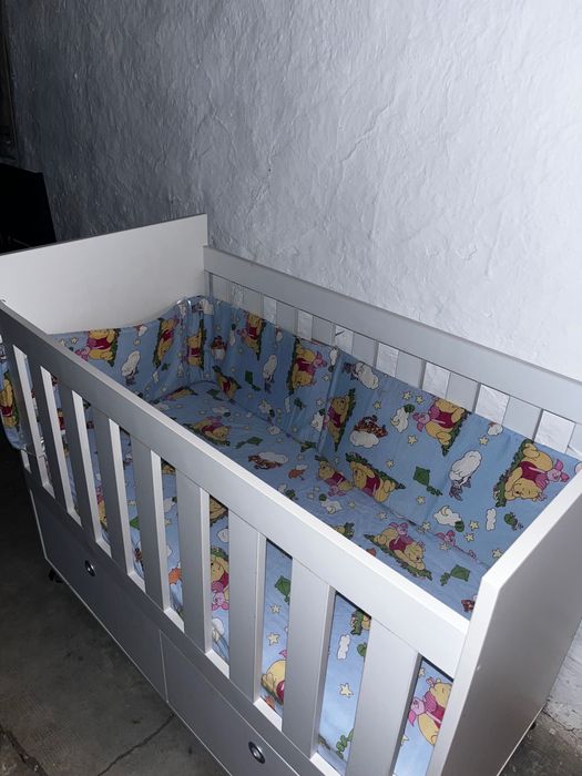 Vând patut din lemn  copii