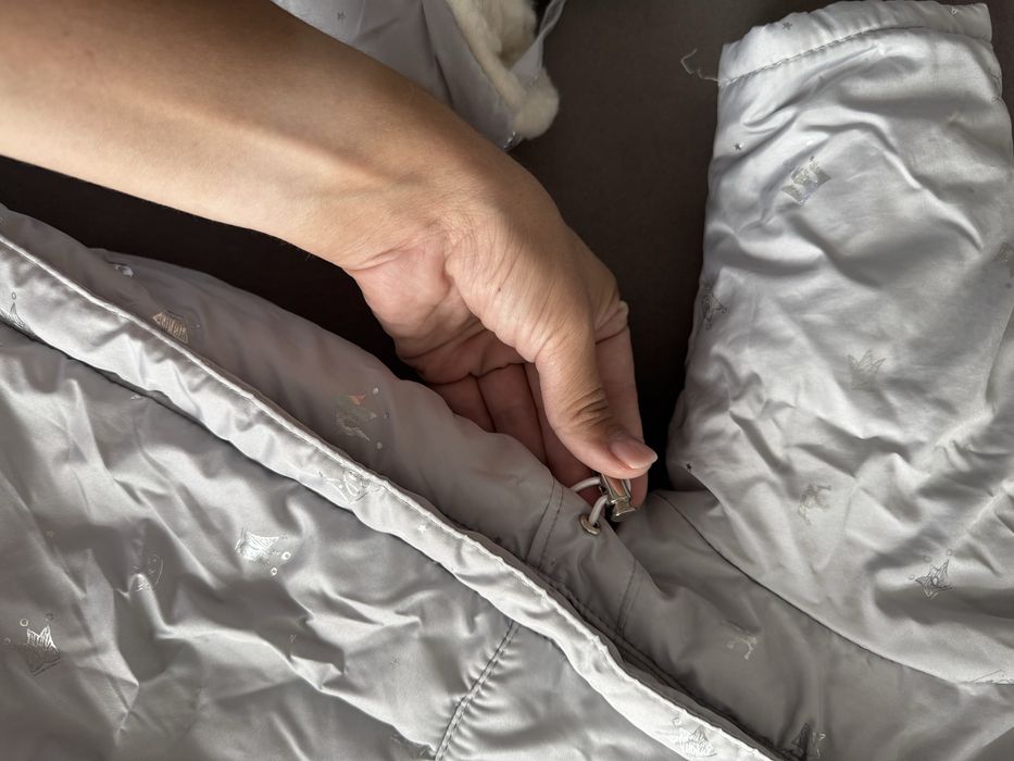 Продам детский зимний комбинизон трансформер!