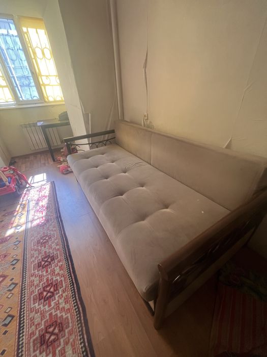 Продам диван в хорошем состояние