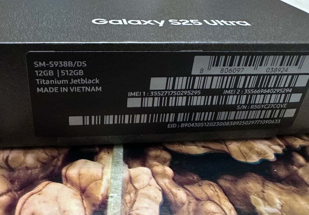 Чисто нов Samsung Galaxy S25 Ultra 512 GB Titanium Black цвят