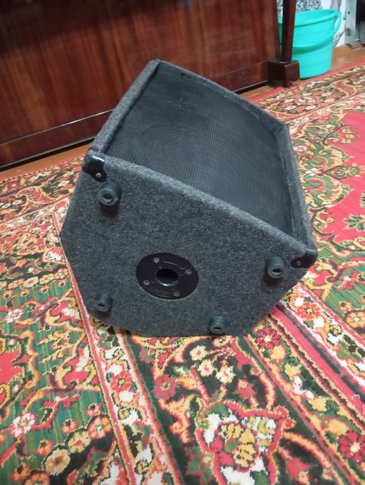 Активный калонка 300 ватт