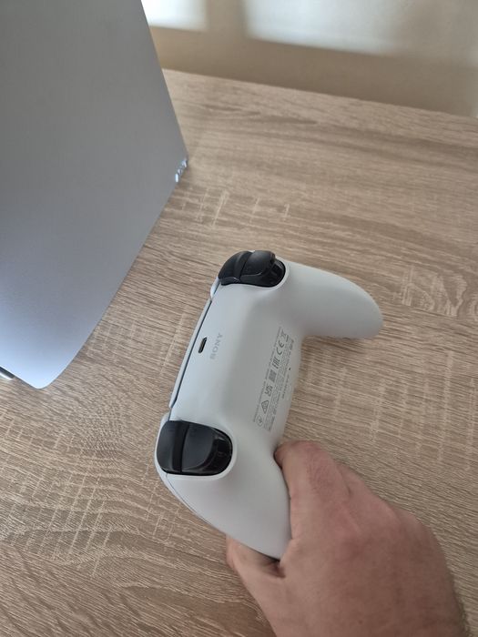 Vănd ps 5 digital edition 1 TB