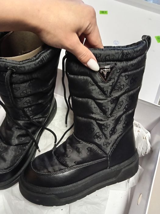 Апрески  Guess Umme FLFUMM