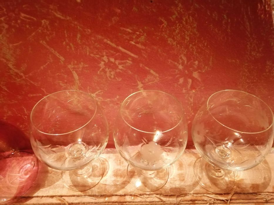 Кристални чаши, цветен кристал