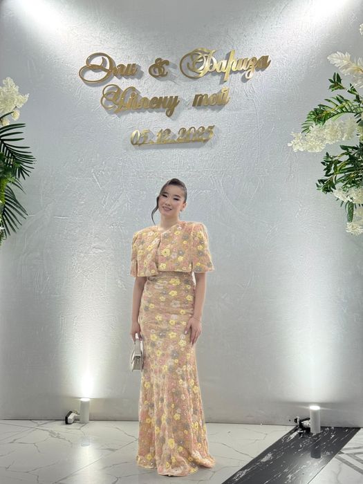 Дизайнерское вечернее платье