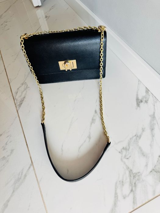 FURLA и GUESS дамски черни чанти