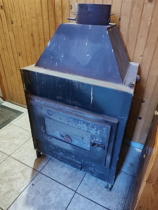 Камина с водна риза в комплект с оборудване за парно