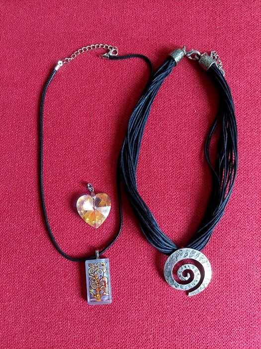 Продавам бижута  *