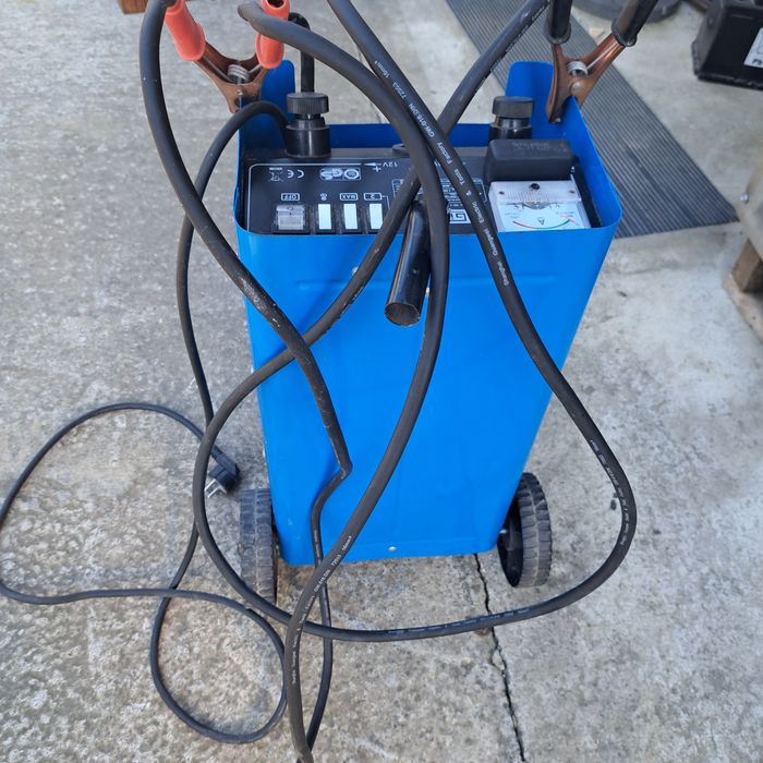 Redresor auto 12-24 V pana la 240 A model 421 C Gude Fabricat si adus din Germania perfect
