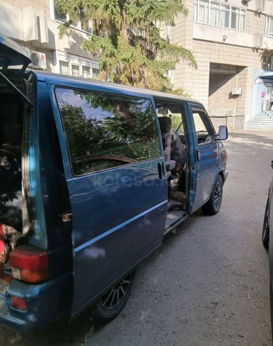 Продам машину Volkswagen multiven